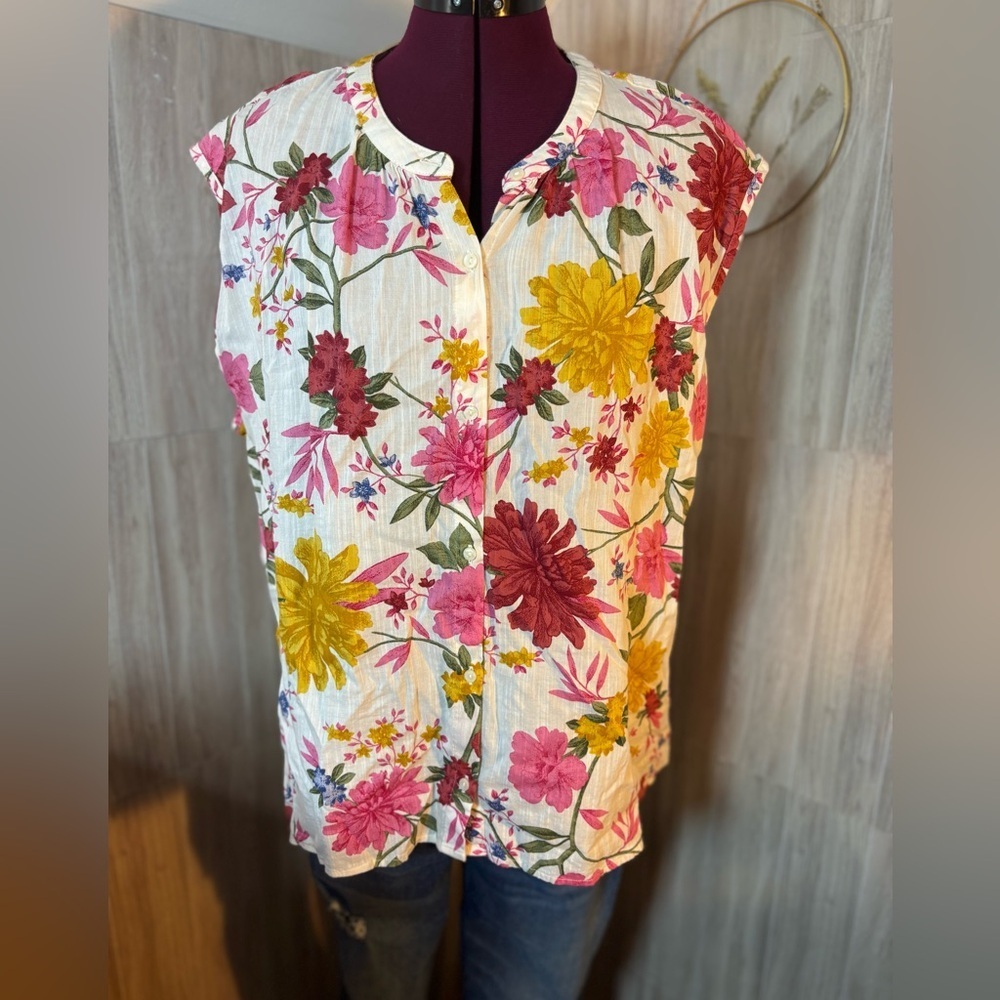 Old Navy Cream Floral Pullover Cap Sleeve Top with Vibrant Pink & Yellow Blooms